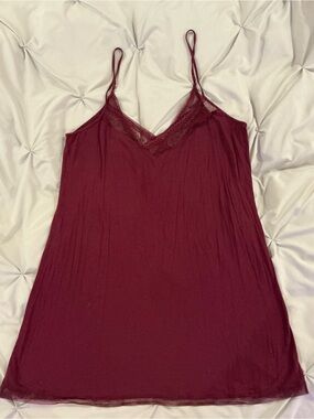 EUC Womens Victoria Secret Plum Modal Lace Nightie/Slip - Size XL